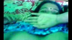 કામોત્તેજક મસાજ સ્લટ તેના shaved pussy ને બીપી સેકસી વીડીયો ફૂલ એચડી સ્પર્શવા દે છે.